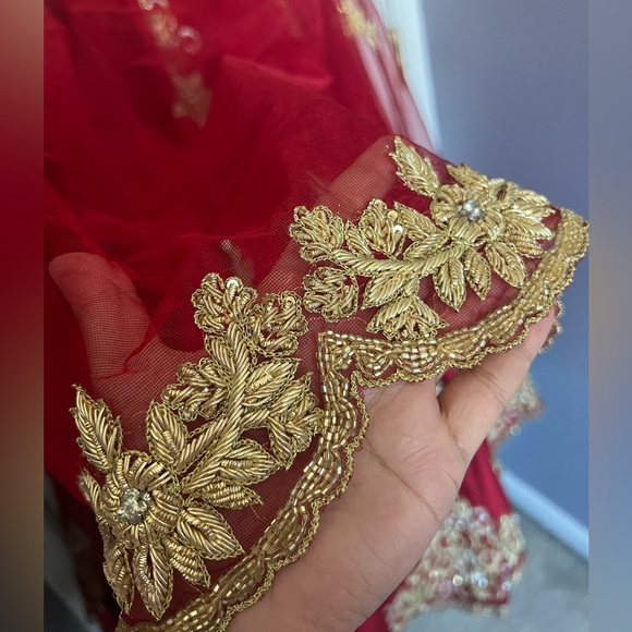 Bridal hand embroidered Lehenga set - Picture 11 of 15